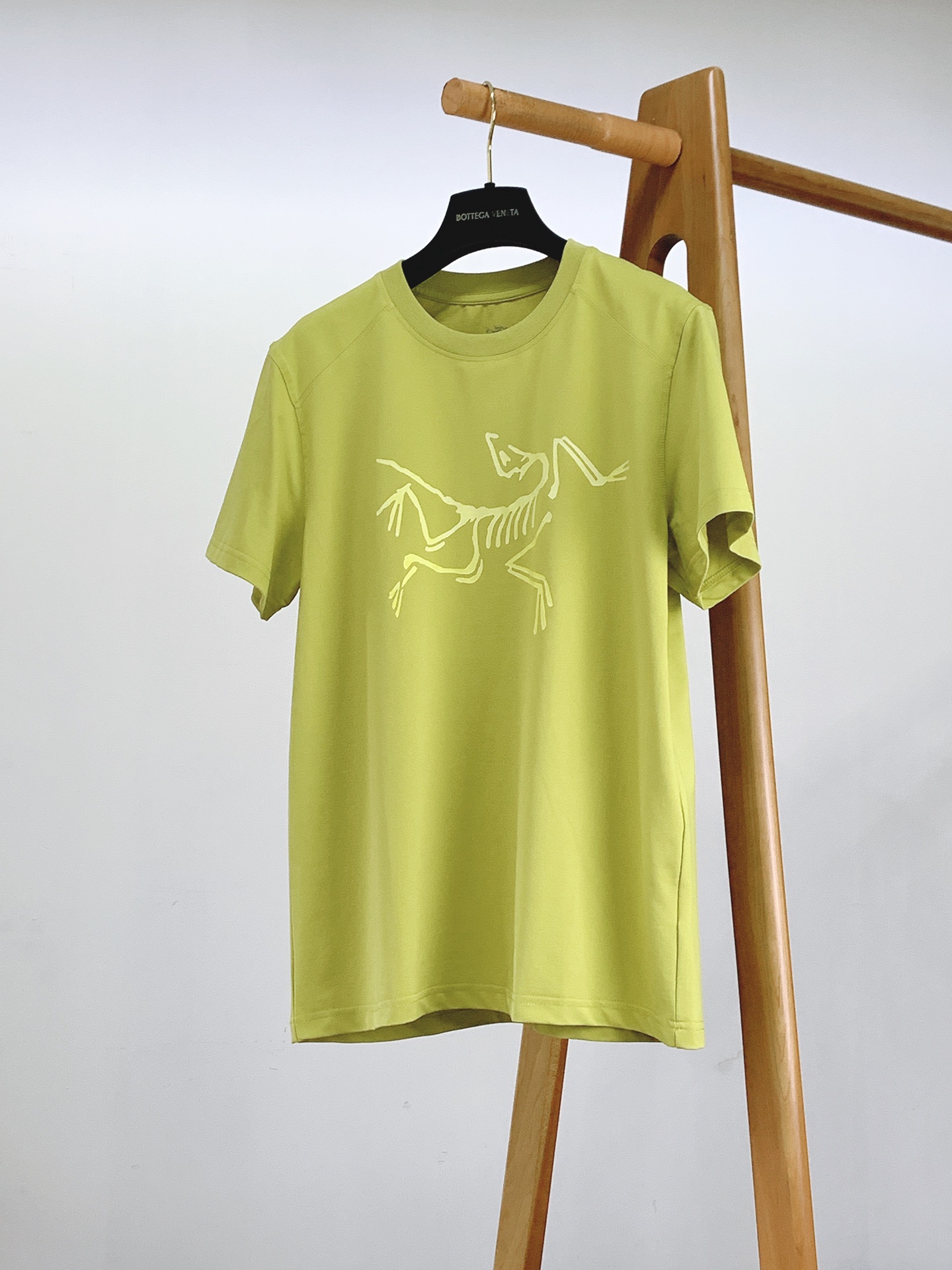 ARCTERYX 始祖鸟 2026SS春夏新品化石大鸟印花速干短袖👕定制专业速干透气面料，上身体感轻薄冰