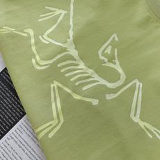 ARCTERYX 始祖鸟 2026SS春夏新品化石大鸟印花速干短袖👕定制专业速干透气面料,上身体感轻薄冰 ARCTERYX 始祖鸟 2026SS春夏新品化石大鸟印花速干短袖👕定制专业速干透气面料,上身体感轻薄冰