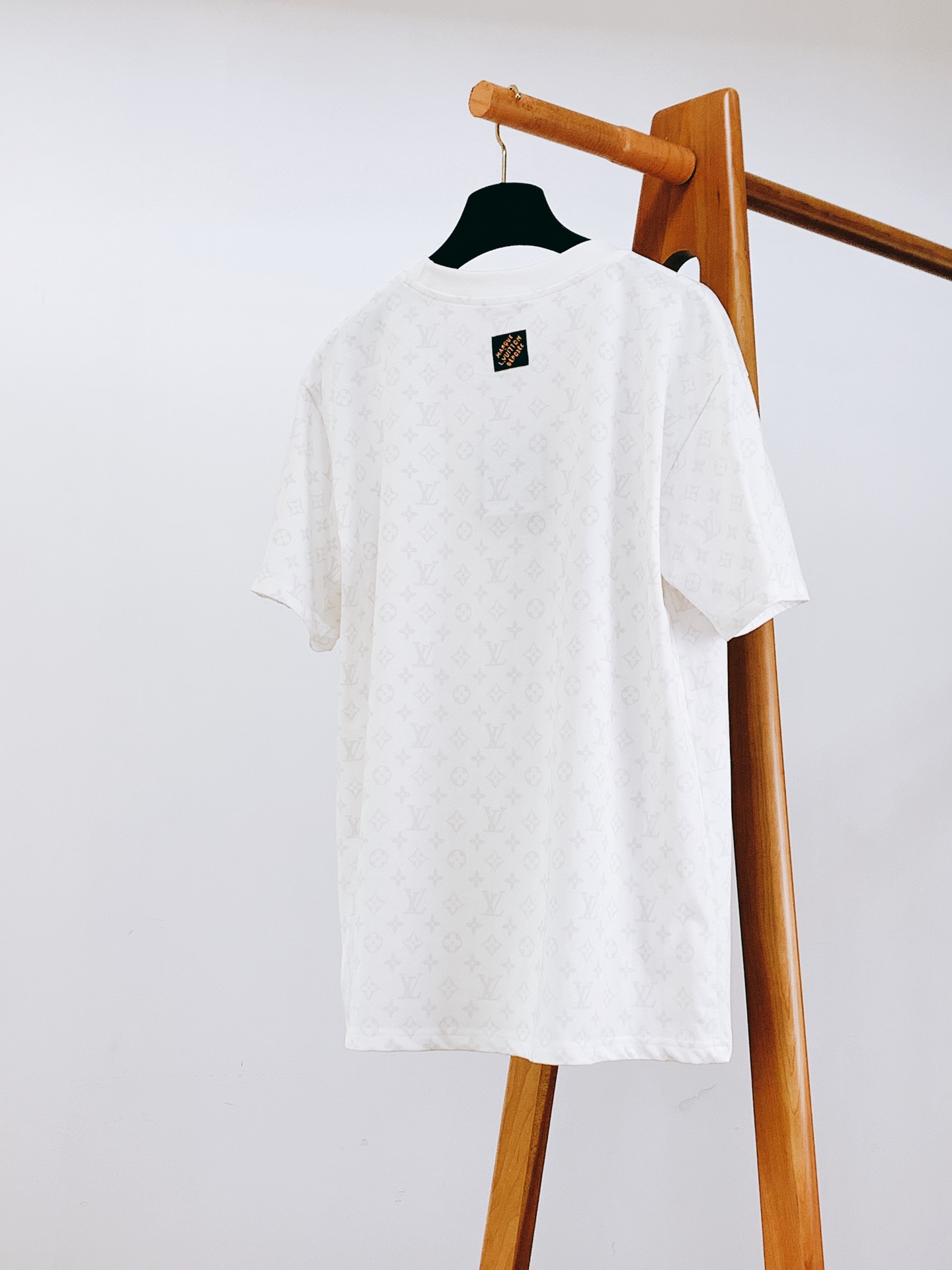 LouisVuitton 路易威登 2026SS春夏新品限定暗纹满印短袖👕甄选意大利进口高支双股长绒棉，