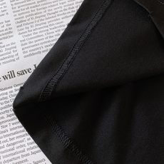 Prada 普拉达 2026SS春夏新品 复古做旧三角盾徽印花短袖👕精选高克重丝光长绒棉打造,面料软糯挺 Prada 普拉达 2026SS春夏新品 复古做旧三角盾徽印花短袖👕精选高克重丝光长绒棉打造,面料软糯挺