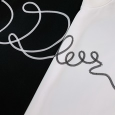 Dior Homme 迪奥·桀傲 2026SS春夏新品 手写签名印花短袖👕甄选高克重双丝光长绒棉面料,触 Dior Homme 迪奥·桀傲 2026SS春夏新品 手写签名印花短袖👕甄选高克重双丝光长绒棉面料,触