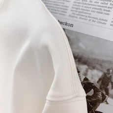 Fendi芬迪 2026SS春夏新品马年限定红格骏马短袖👕甄选240g高支双丝光长绒棉,成衣预水洗软化处 Fendi芬迪 2026SS春夏新品马年限定红格骏马短袖👕甄选240g高支双丝光长绒棉,成衣预水洗软化处