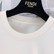 Fendi芬迪 2026SS春夏新品马年限定红格骏马短袖👕甄选240g高支双丝光长绒棉,成衣预水洗软化处 Fendi芬迪 2026SS春夏新品马年限定红格骏马短袖👕甄选240g高支双丝光长绒棉,成衣预水洗软化处