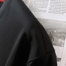 Kiton 奇顿 2026SS春夏新品轻奢基础短袖T恤👕高支液氨长绒棉,丝滑垂顺透气不粘身领口暗藏撞色红 Kiton 奇顿 2026SS春夏新品轻奢基础短袖T恤👕高支液氨长绒棉,丝滑垂顺透气不粘身领口暗藏撞色红