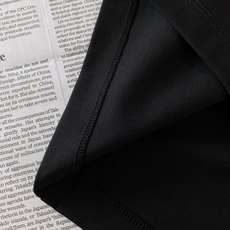 Kiton 奇顿 2026SS春夏新品轻奢基础短袖T恤👕高支液氨长绒棉,丝滑垂顺透气不粘身领口暗藏撞色红 Kiton 奇顿 2026SS春夏新品轻奢基础短袖T恤👕高支液氨长绒棉,丝滑垂顺透气不粘身领口暗藏撞色红