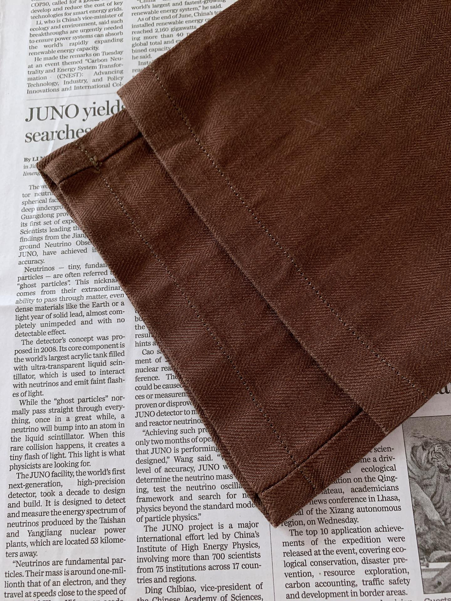 Berluti 伯鲁蒂 2026SS春夏新品 高端亚麻休闲长裤👖甄选高支水洗亚麻混纺面料，自带细腻柔和人