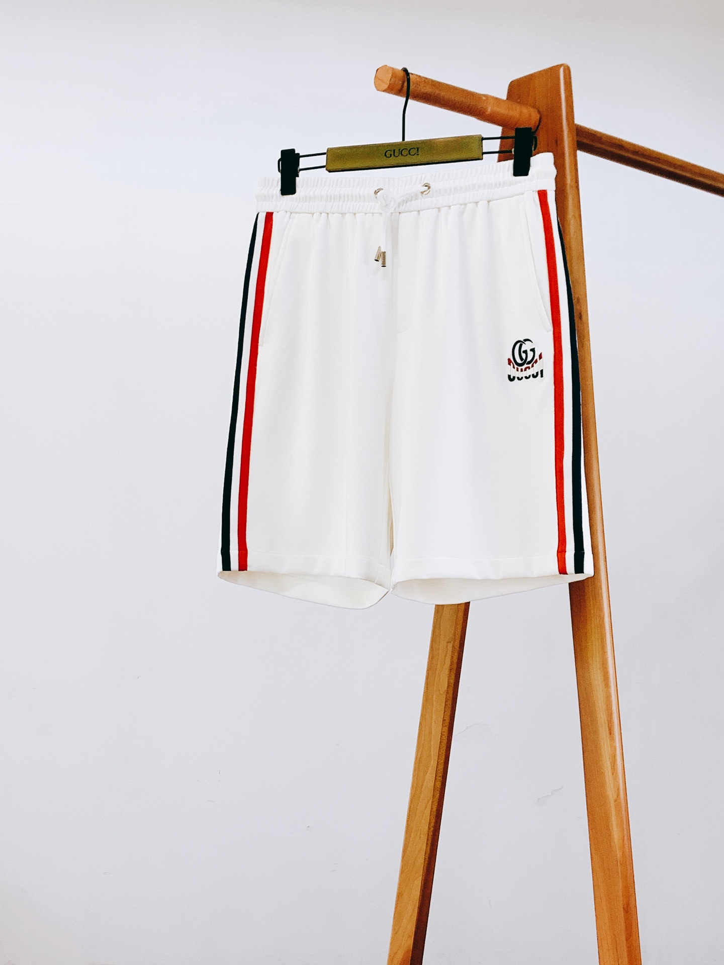 Gucci 古驰 2026SS春夏新品 经典侧边织带运动五分短裤🩳甄选重磅高支精梳棉针织面料，毛圈肌理细