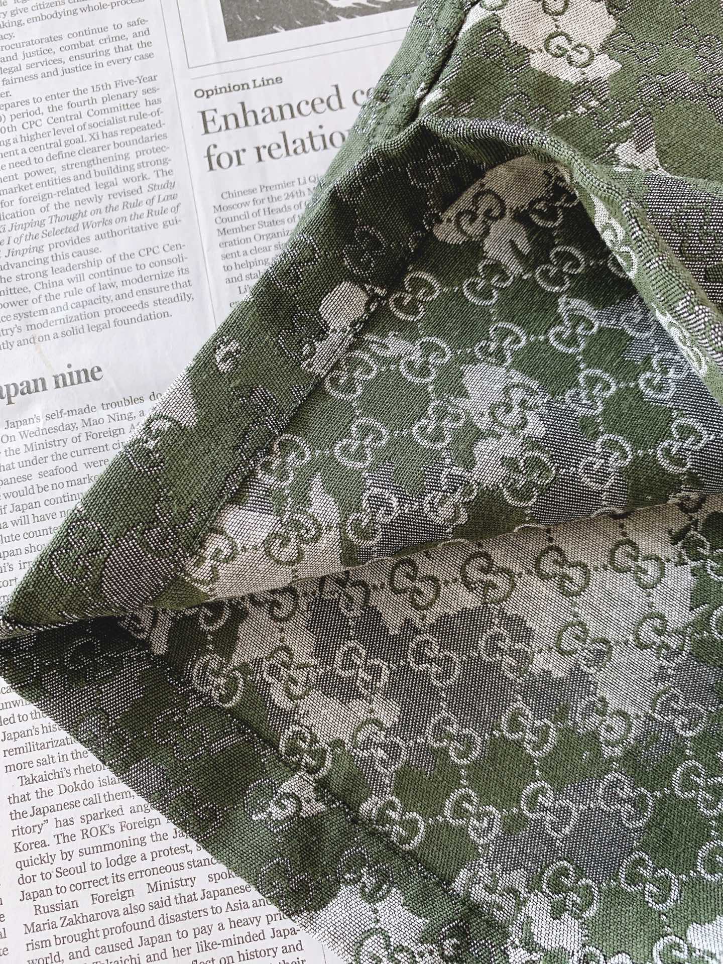 Gucci 古驰 2026SS春夏新品 GG迷彩工装五分短裤🩳甄选高密斜纹水洗混纺面料，自带柔和哑光肌理