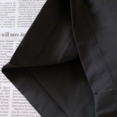 Prada 普拉达 2026SS春夏新品 经典工装五分短裤🩳精选定制高支超薄抗皱机能混纺面料,自带细腻哑 Prada 普拉达 2026SS春夏新品 经典工装五分短裤🩳精选定制高支超薄抗皱机能混纺面料,自带细腻哑