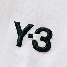 Y-3 山本耀司 2026SS春夏新品经典立体刺绣圆领T恤👕甄选100%高支重磅长绒精梳棉,经过预缩水洗 Y-3 山本耀司 2026SS春夏新品经典立体刺绣圆领T恤👕甄选100%高支重磅长绒精梳棉,经过预缩水洗