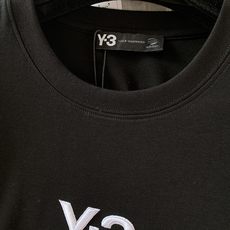 Y-3 山本耀司 2026SS春夏新品经典立体刺绣圆领T恤👕甄选100%高支重磅长绒精梳棉,经过预缩水洗 Y-3 山本耀司 2026SS春夏新品经典立体刺绣圆领T恤👕甄选100%高支重磅长绒精梳棉,经过预缩水洗