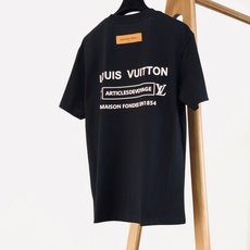 LouisVuitton 路易威登 2026SS春夏新品前后双标识圆领T恤👕甄选定制高支双股长绒精梳棉, LouisVuitton 路易威登 2026SS春夏新品前后双标识圆领T恤👕甄选定制高支双股长绒精梳棉,