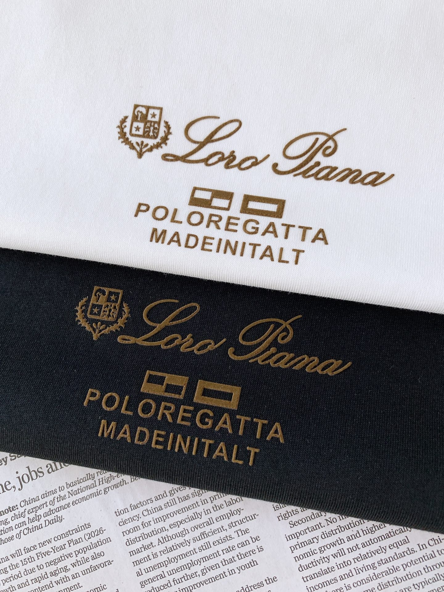 LoroPiana L.P SS春夏新品经典标识短袖👕源自意大利高端面料工艺，甄选高支双股丝光长绒棉，经