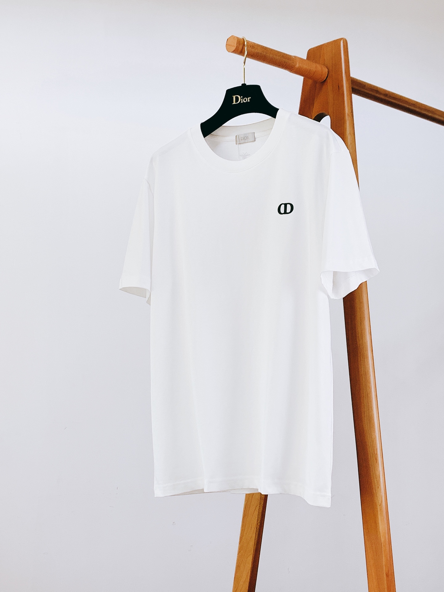 Dior Homme 迪奥·桀傲 2026SS春夏新品 经典CD小标刺绣短袖👕精选液氨工艺高支精梳棉，面