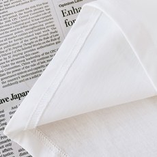 Prada 普拉达 2026SS春夏新品 复古1913盾徽短袖👕甄选液氨工艺高支双股精梳棉,面料厚实顺滑 Prada 普拉达 2026SS春夏新品 复古1913盾徽短袖👕甄选液氨工艺高支双股精梳棉,面料厚实顺滑
