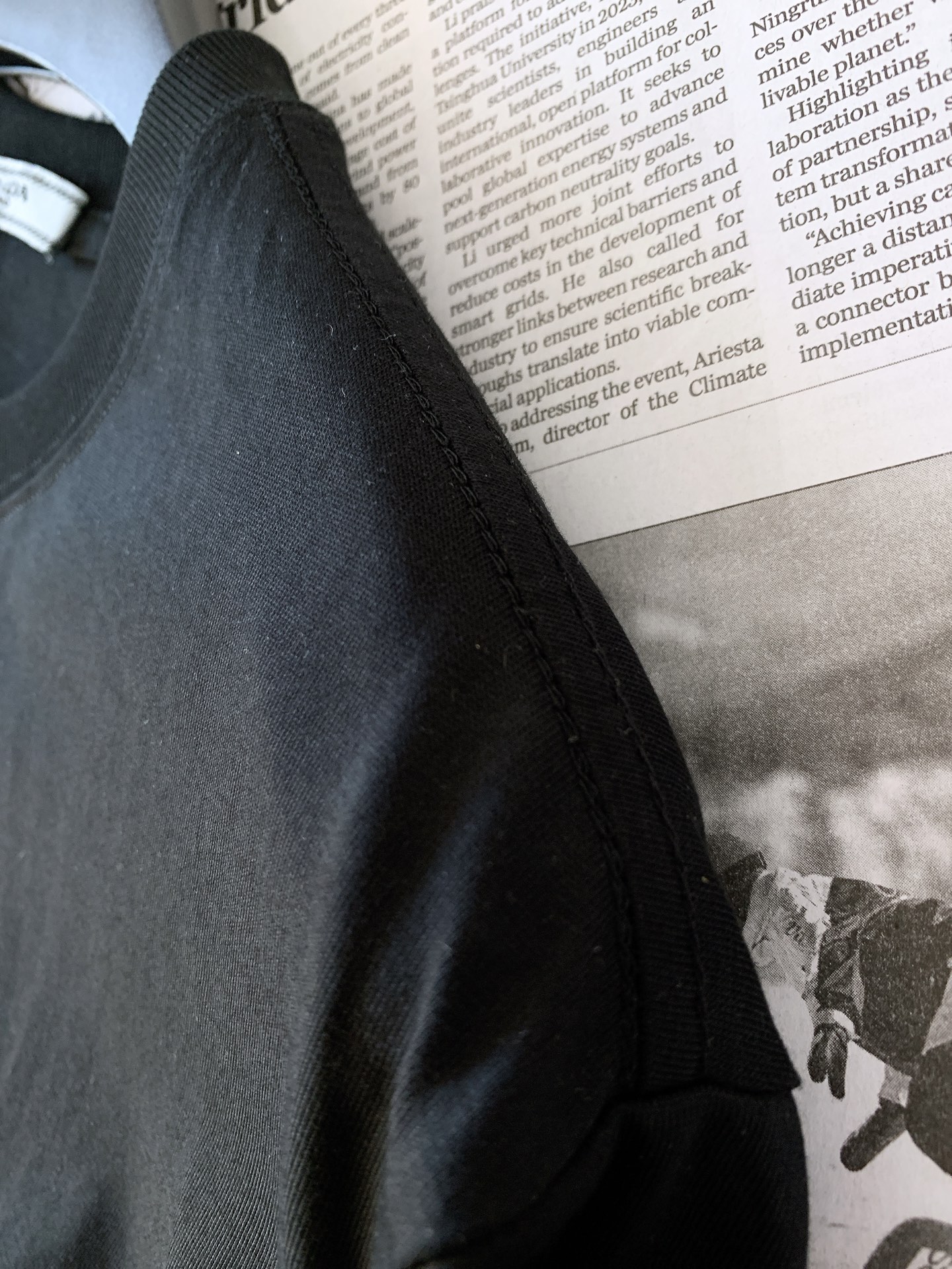 Prada 普拉达 2026SS春夏新品 复古1913盾徽短袖👕甄选液氨工艺高支双股精梳棉，面料厚实顺滑