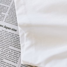 Prada 普拉达 2026SS春夏新品 立体浮雕字母金属三角标短袖👕甄选液氨工艺高支双股精梳棉打造,面 Prada 普拉达 2026SS春夏新品 立体浮雕字母金属三角标短袖👕甄选液氨工艺高支双股精梳棉打造,面