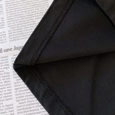 Prada 普拉达 2026SS春夏新品 立体浮雕字母金属三角标短袖👕甄选液氨工艺高支双股精梳棉打造,面 Prada 普拉达 2026SS春夏新品 立体浮雕字母金属三角标短袖👕甄选液氨工艺高支双股精梳棉打造,面