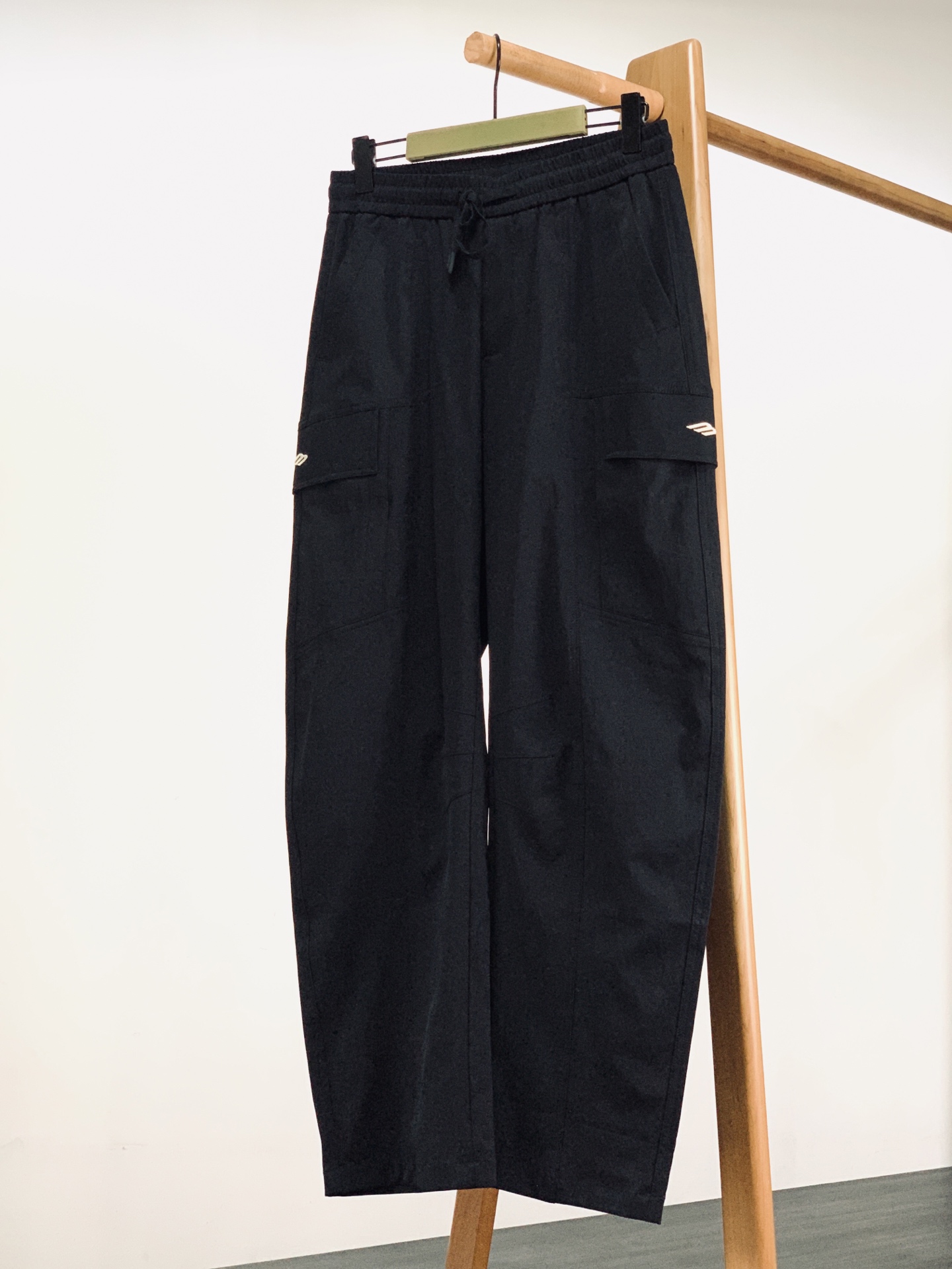 𝐁𝐚𝐥𝐞𝐧𝐜𝐢𝐚𝐠𝐚 巴黎世家 2026SS春夏新品 机能工装阔腿休闲裤👖定制速干机能锦纶面料，哑光微皱