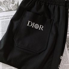 Dior Homme 迪奥·桀傲 2026SS春夏新品 罗盘刺绣束脚休闲卫裤👖定制垂感混纺机能面料,哑光 Dior Homme 迪奥·桀傲 2026SS春夏新品 罗盘刺绣束脚休闲卫裤👖定制垂感混纺机能面料,哑光