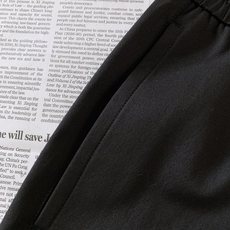 Dior Homme 迪奥·桀傲 2026SS春夏新品 罗盘刺绣束脚休闲卫裤👖定制垂感混纺机能面料,哑光 Dior Homme 迪奥·桀傲 2026SS春夏新品 罗盘刺绣束脚休闲卫裤👖定制垂感混纺机能面料,哑光