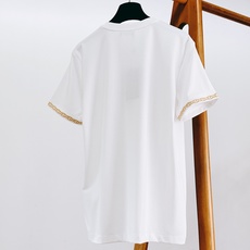 Versace 范思哲 2026SS春夏新品美杜莎金线刺绣短袖👕液氨丝光棉面料丝滑垂顺,透气抗皱久洗不发 Versace 范思哲 2026SS春夏新品美杜莎金线刺绣短袖👕液氨丝光棉面料丝滑垂顺,透气抗皱久洗不发