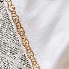 Versace 范思哲 2026SS春夏新品美杜莎金线刺绣短袖👕液氨丝光棉面料丝滑垂顺,透气抗皱久洗不发 Versace 范思哲 2026SS春夏新品美杜莎金线刺绣短袖👕液氨丝光棉面料丝滑垂顺,透气抗皱久洗不发