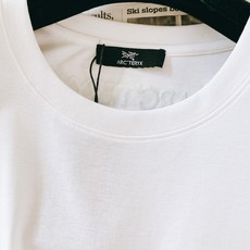 ARCTERYX 始祖鸟 2026SS春夏新品渐变骨架刺绣短袖上新!冰感珠地棉透气速干,户外久穿干爽不粘 ARCTERYX 始祖鸟 2026SS春夏新品渐变骨架刺绣短袖上新!冰感珠地棉透气速干,户外久穿干爽不粘