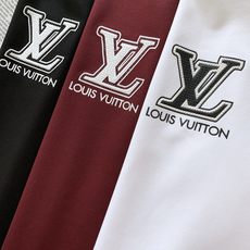 LouisVuitton 路易威登 2026SS春夏新品立体珠绣皮质标短袖👕液氨丝光长绒棉丝滑垂顺,预缩 LouisVuitton 路易威登 2026SS春夏新品立体珠绣皮质标短袖👕液氨丝光长绒棉丝滑垂顺,预缩