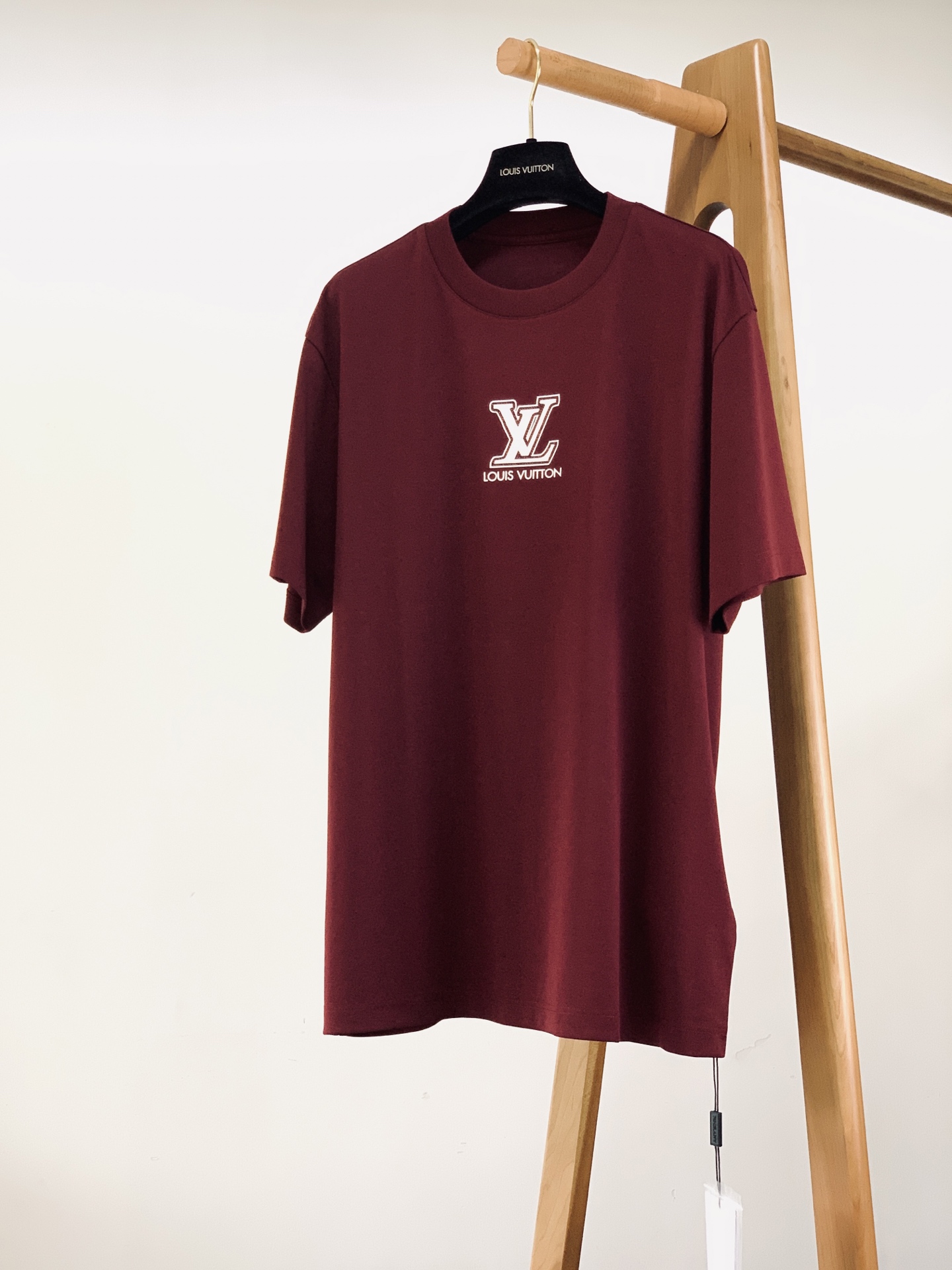LouisVuitton 路易威登 2026SS春夏新品立体珠绣皮质标短袖👕液氨丝光长绒棉丝滑垂顺，预缩