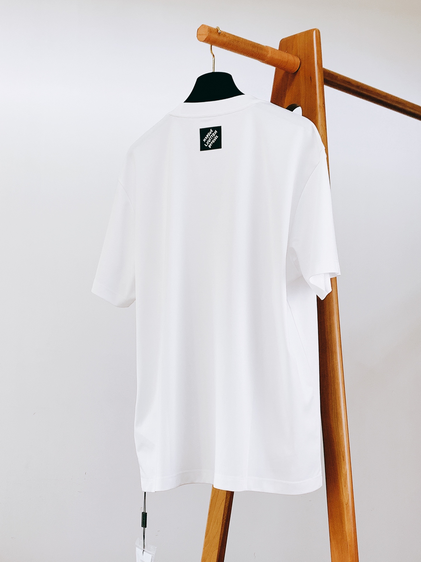 LouisVuitton 路易威登 2026SS春夏新品立体珠绣皮质标短袖👕液氨丝光长绒棉丝滑垂顺，预缩