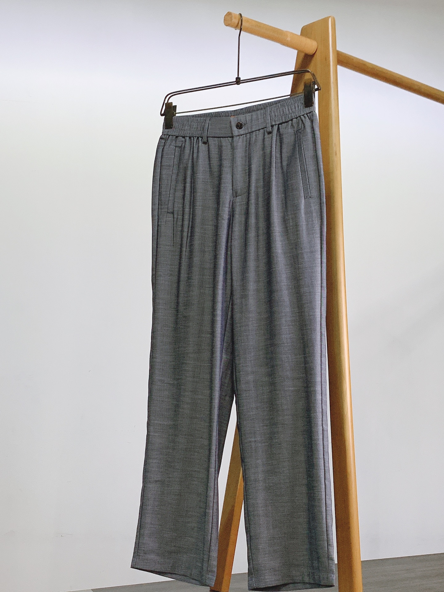 Ermenegildo Zegna 杰尼亚 2026SS春夏新品 轻奢垂感休闲西裤👖甄选同源斜纹混纺面料