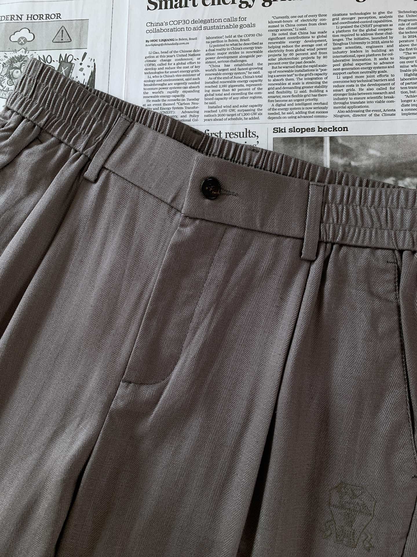 Brunello Cucinelli 布鲁奈罗.库奇内利 2026SS春夏新品意式轻奢休闲裤👖人字纹天丝 Brunello Cucinelli 布鲁奈罗.库奇内利 2026SS春夏新品意式轻奢休闲裤👖人字纹天丝