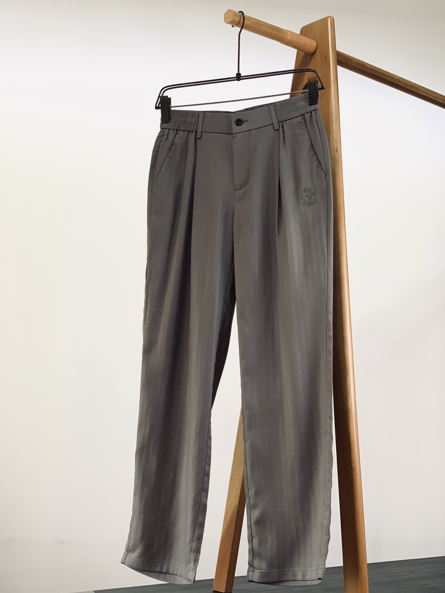 Brunello Cucinelli 布鲁奈罗.库奇内利 2026SS春夏新品意式轻奢休闲裤👖人字纹天丝