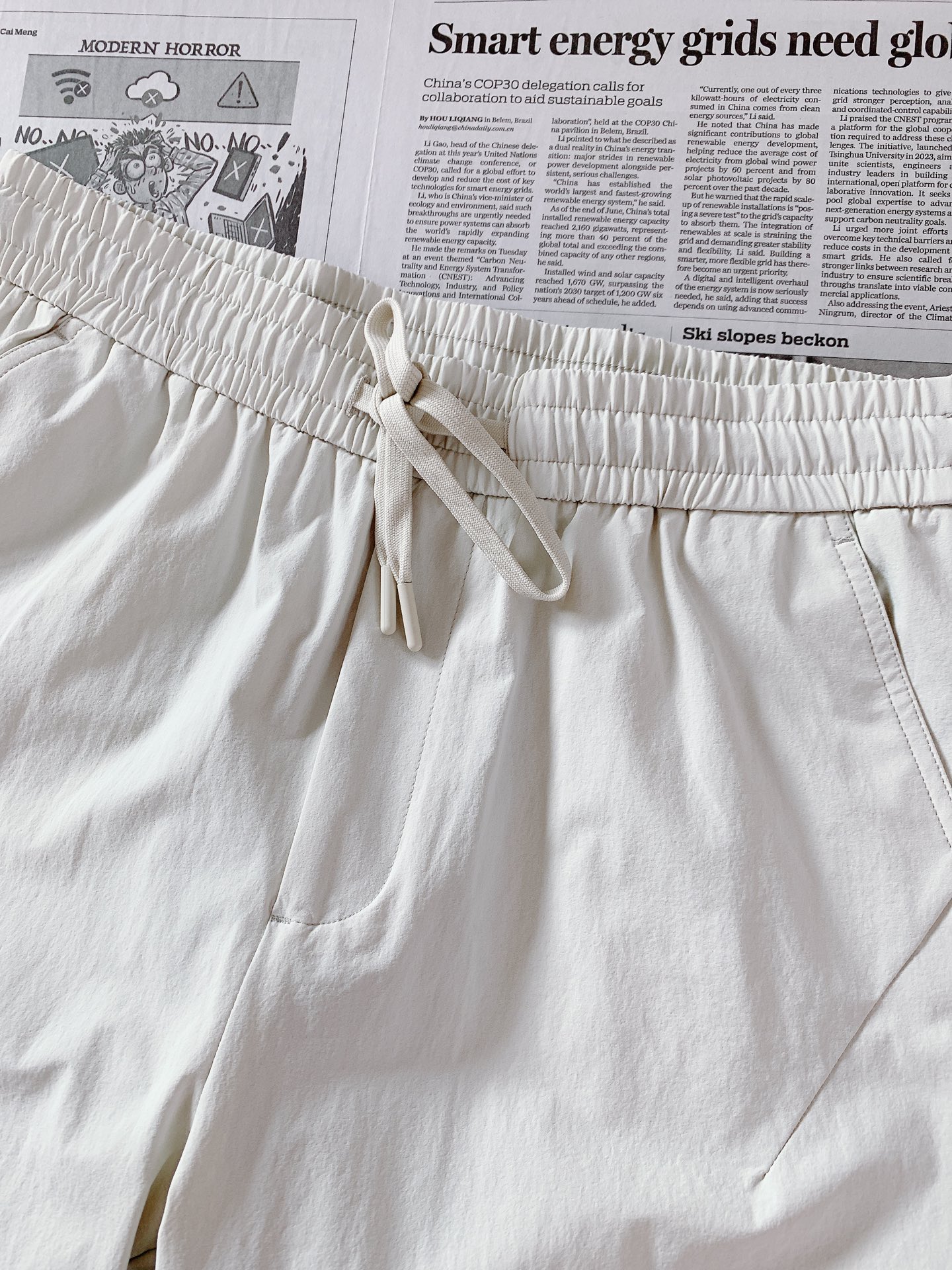 𝐁𝐚𝐥𝐞𝐧𝐜𝐢𝐚𝐠𝐚 巴黎世家 2026SS春夏新品 水洗机能阔腿休闲裤👖轻量冰感机能面料轻薄透气，抗皱