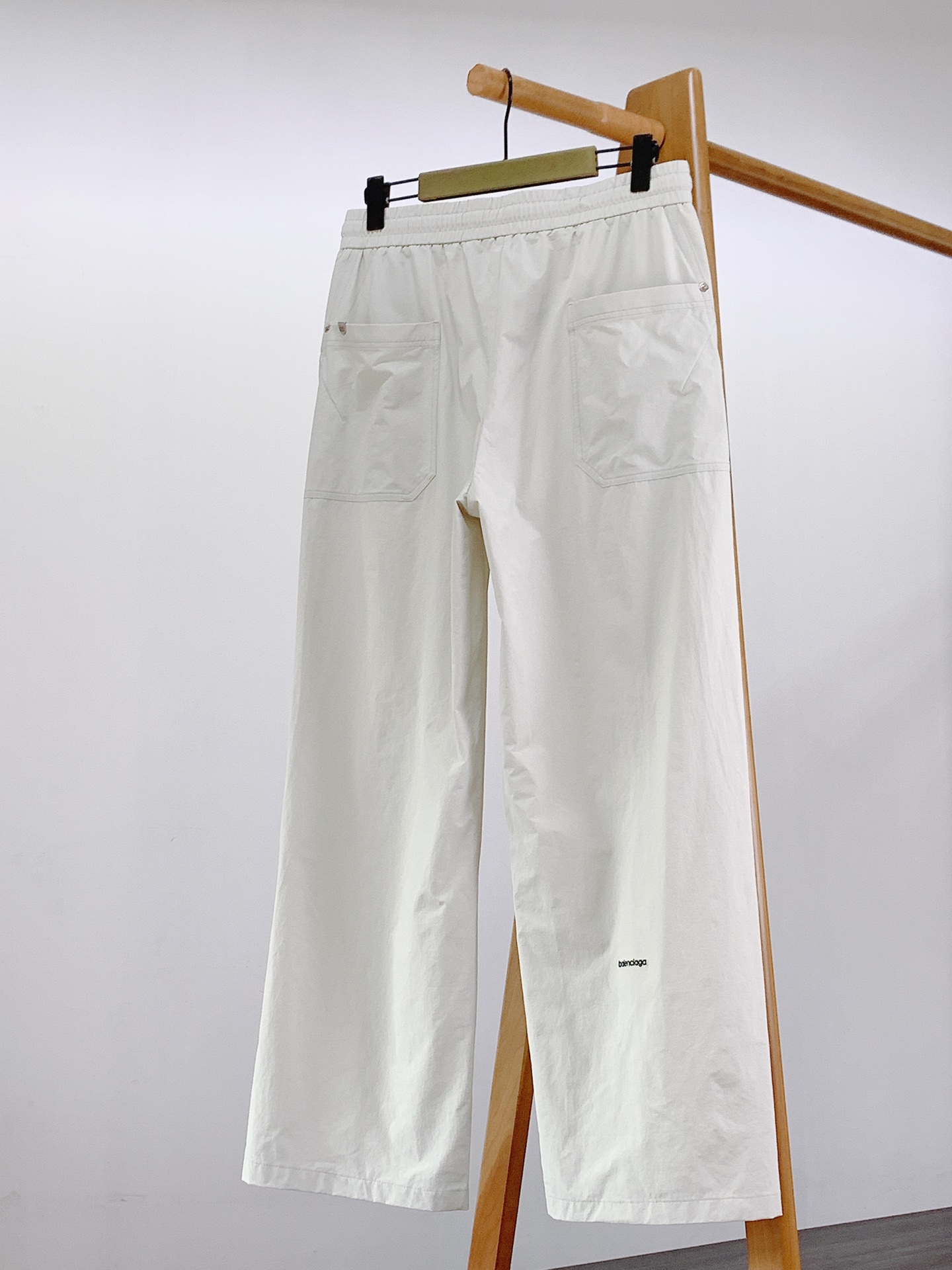 𝐁𝐚𝐥𝐞𝐧𝐜𝐢𝐚𝐠𝐚 巴黎世家 2026SS春夏新品 水洗机能阔腿休闲裤👖轻量冰感机能面料轻薄透气，抗皱
