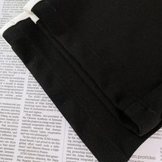 LouisVuitton 路易威登 2026SS春夏新品撞色侧条针织直筒卫裤👖空气层软糯针织面料垂顺抗起 LouisVuitton 路易威登 2026SS春夏新品撞色侧条针织直筒卫裤👖空气层软糯针织面料垂顺抗起