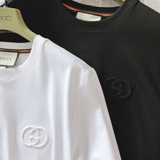 Gucci 古驰 2026SS春夏新品经典GG浮雕标识基础短袖👕高支长绒棉软糯亲肤,立体同色GG浮雕标识 Gucci 古驰 2026SS春夏新品经典GG浮雕标识基础短袖👕高支长绒棉软糯亲肤,立体同色GG浮雕标识