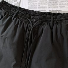 Loewe 罗意威 2026SS春夏新品 褶皱机能工装束脚休闲裤👖甄选品牌高密机能锦纶混纺面料,轻薄哑光 Loewe 罗意威 2026SS春夏新品 褶皱机能工装束脚休闲裤👖甄选品牌高密机能锦纶混纺面料,轻薄哑光