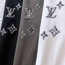 LouisVuitton 路易威登 2026SS春夏新品 波浪线条满天星刺绣短袖,甄选进口高支液氨丝光长 LouisVuitton 路易威登 2026SS春夏新品 波浪线条满天星刺绣短袖,甄选进口高支液氨丝光长
