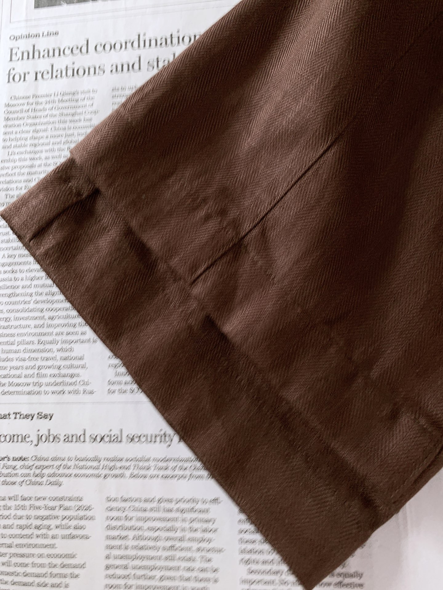 Ermenegildo Zegna 杰尼亚 2026SS春夏新品 亚麻天丝混纺休闲直筒休闲裤👖采用品牌专