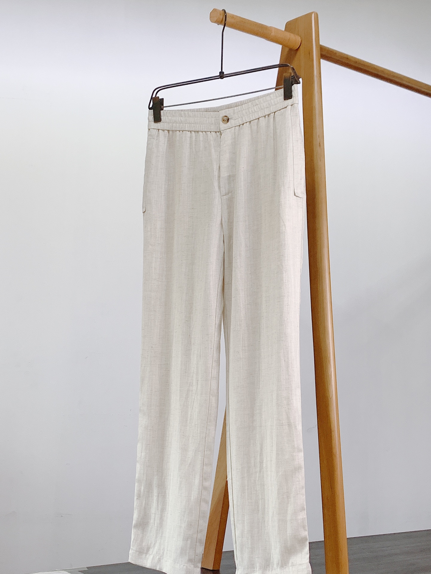 Ermenegildo Zegna 杰尼亚 2026SS春夏新品 亚麻天丝混纺休闲直筒休闲裤👖采用品牌专