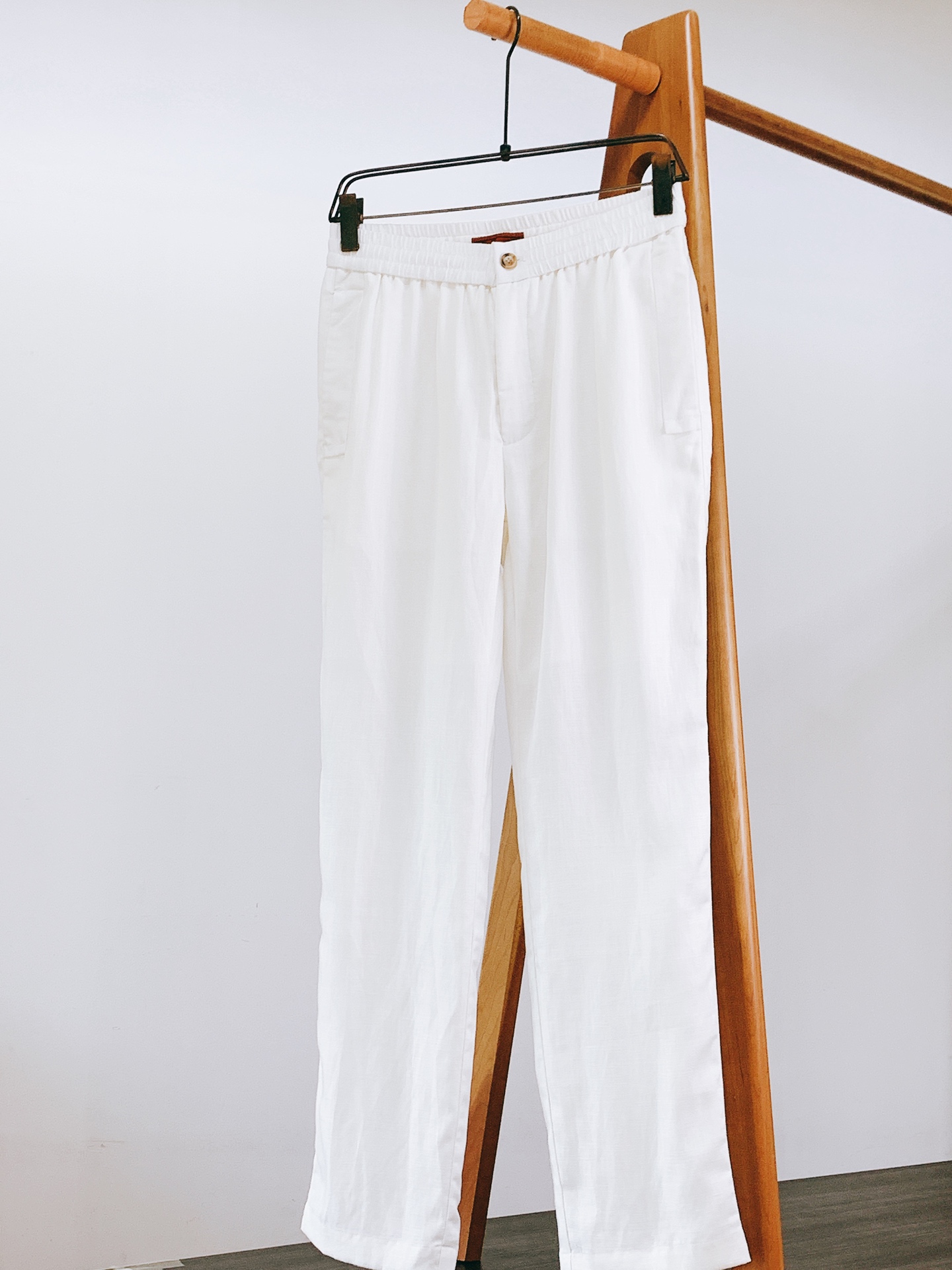Ermenegildo Zegna 杰尼亚 2026SS春夏新品 亚麻天丝混纺休闲直筒休闲裤👖采用品牌专