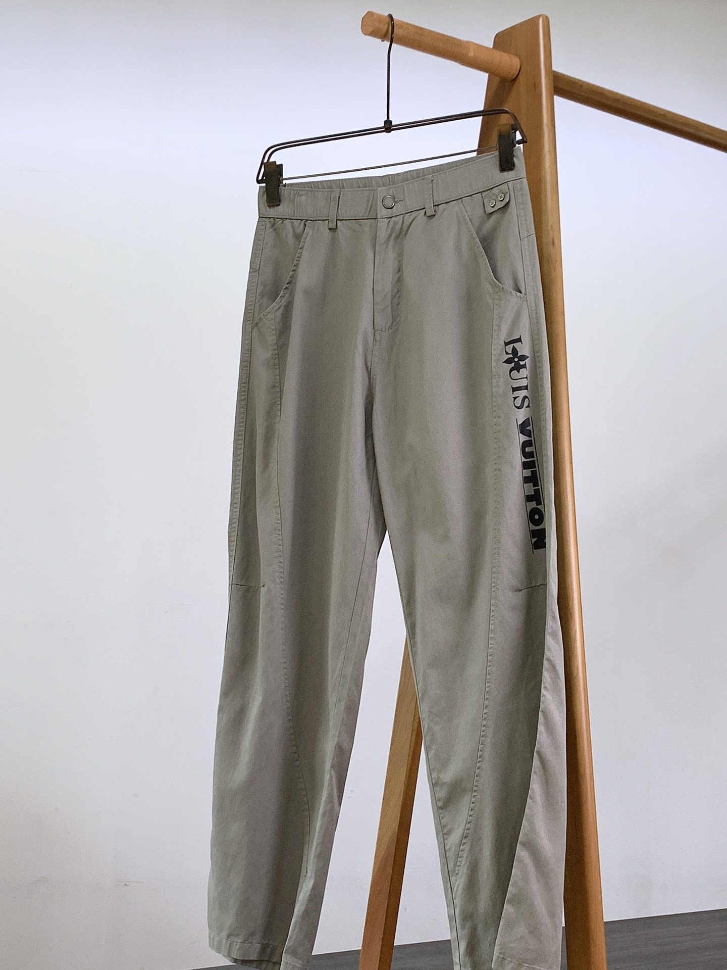 LouisVuitton 路易威登 2026SS春夏新品 水洗休闲直筒裤👖男士四季百搭神裤。甄选高品质斜