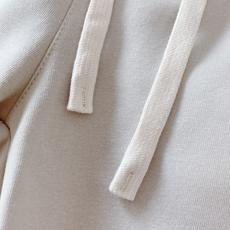 Moncler 蒙口 2026SS春夏新品 休闲直筒卫裤👖高端休闲百搭神裤。甄选高密度空气层棉料,触感柔 Moncler 蒙口 2026SS春夏新品 休闲直筒卫裤👖高端休闲百搭神裤。甄选高密度空气层棉料,触感柔