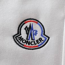 Moncler 蒙口 2026SS春夏新品 休闲直筒卫裤👖高端休闲百搭神裤。甄选高密度空气层棉料,触感柔 Moncler 蒙口 2026SS春夏新品 休闲直筒卫裤👖高端休闲百搭神裤。甄选高密度空气层棉料,触感柔