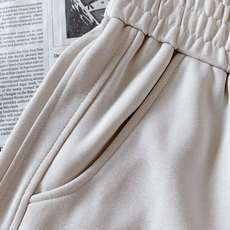 Moncler 蒙口 2026SS春夏新品 休闲直筒卫裤👖高端休闲百搭神裤。甄选高密度空气层棉料,触感柔 Moncler 蒙口 2026SS春夏新品 休闲直筒卫裤👖高端休闲百搭神裤。甄选高密度空气层棉料,触感柔