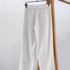 Moncler 蒙口 2026SS春夏新品 休闲直筒卫裤👖高端休闲百搭神裤。甄选高密度空气层棉料,触感柔 Moncler 蒙口 2026SS春夏新品 休闲直筒卫裤👖高端休闲百搭神裤。甄选高密度空气层棉料,触感柔