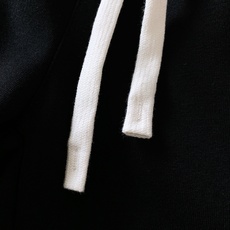 Moncler 蒙口 2026SS春夏新品 休闲直筒卫裤👖高端休闲百搭神裤。甄选高密度空气层棉料,触感柔 Moncler 蒙口 2026SS春夏新品 休闲直筒卫裤👖高端休闲百搭神裤。甄选高密度空气层棉料,触感柔