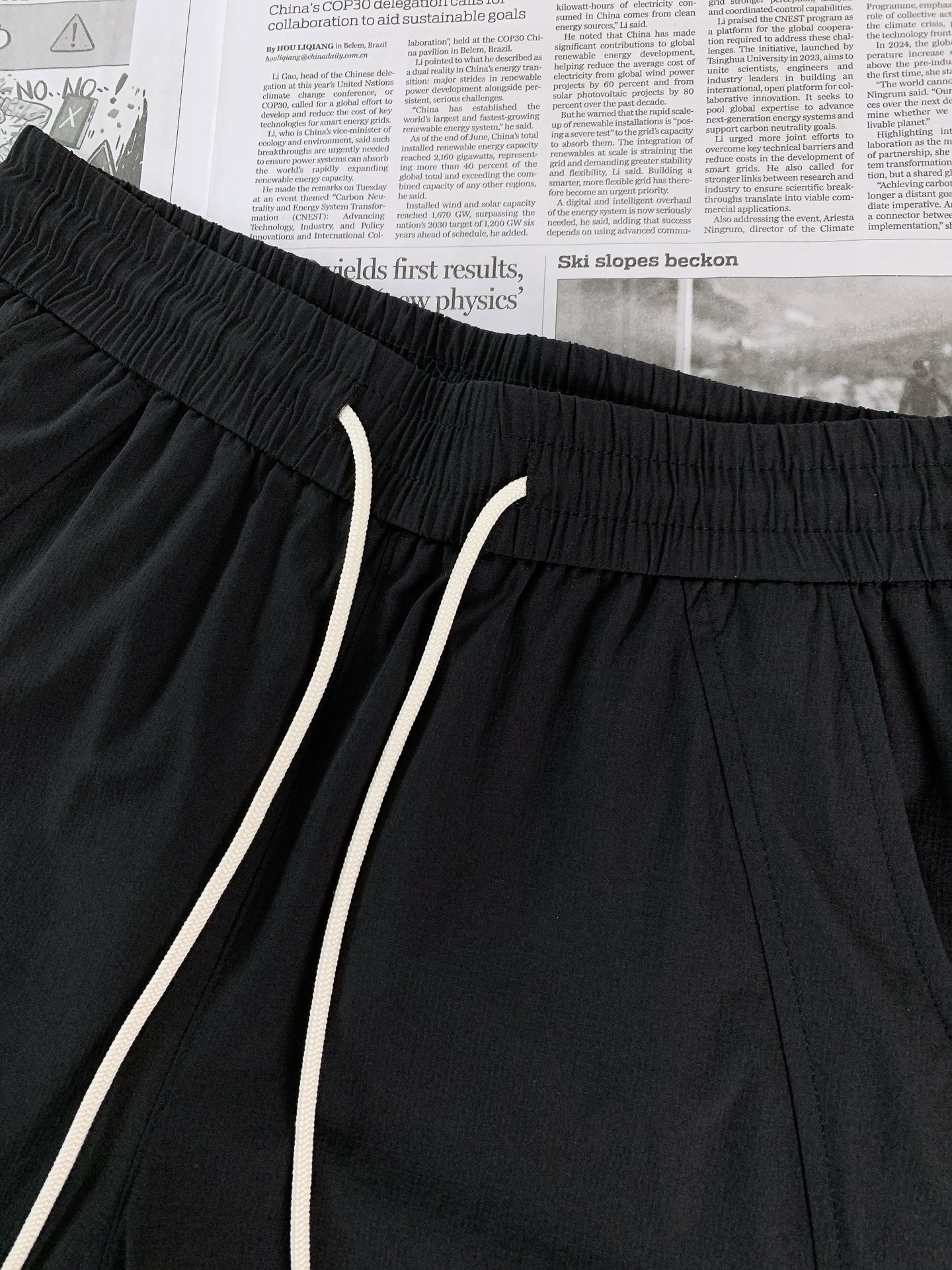 Dior Homme 迪奥·桀傲 2026SS春夏新品 冰丝直筒休闲裤👖夏日刚需百搭长裤。甄选超薄速干冰